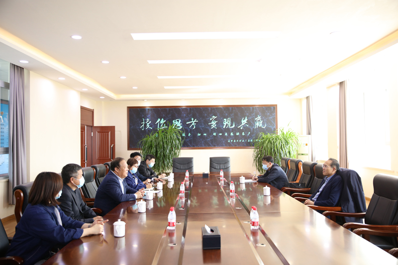 铁岭市组织部副部长刘延东等领导来公司督导疫情防控和生产经营情况